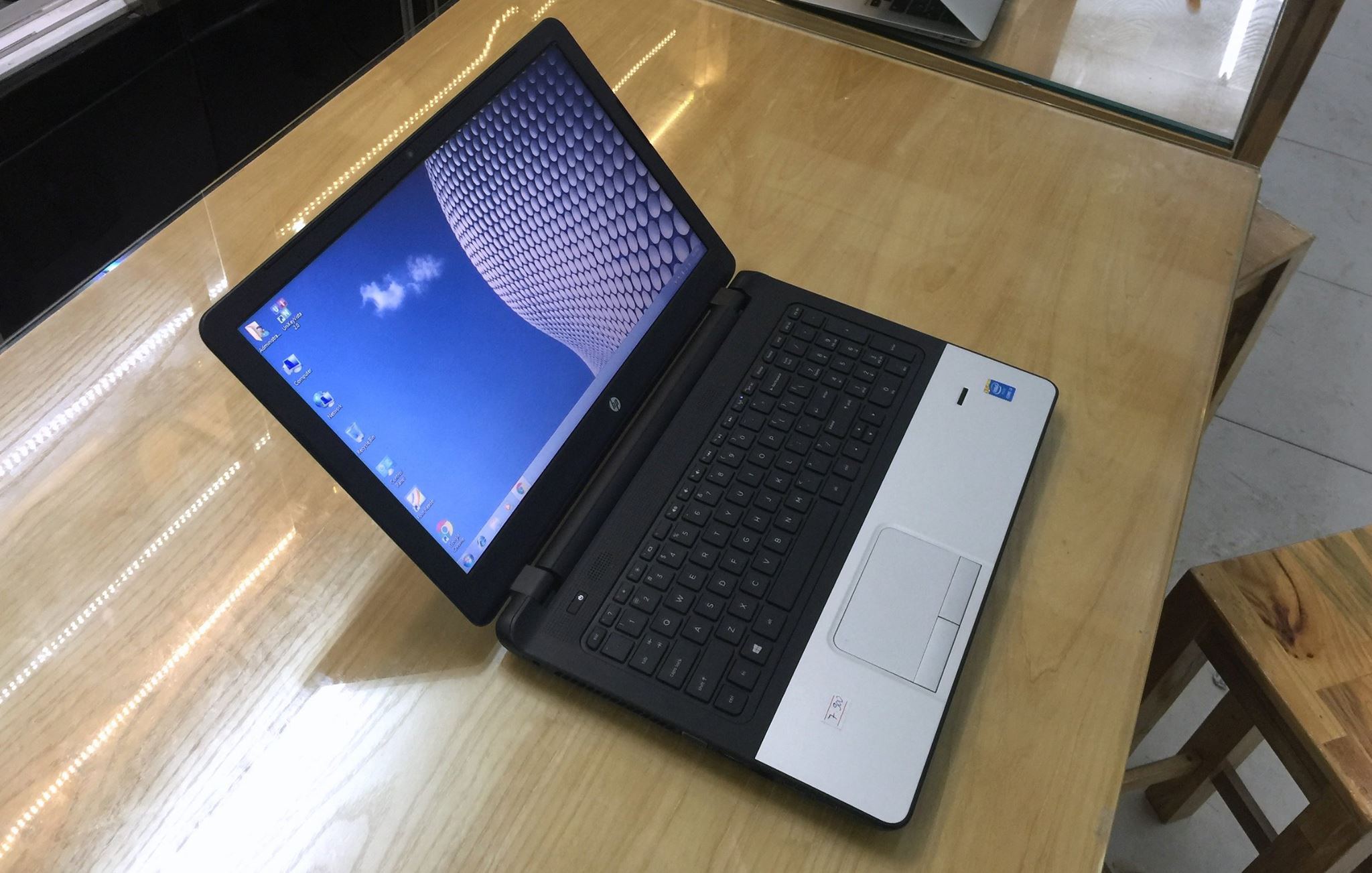 Laptop HP 350 G6G24PA.jpg